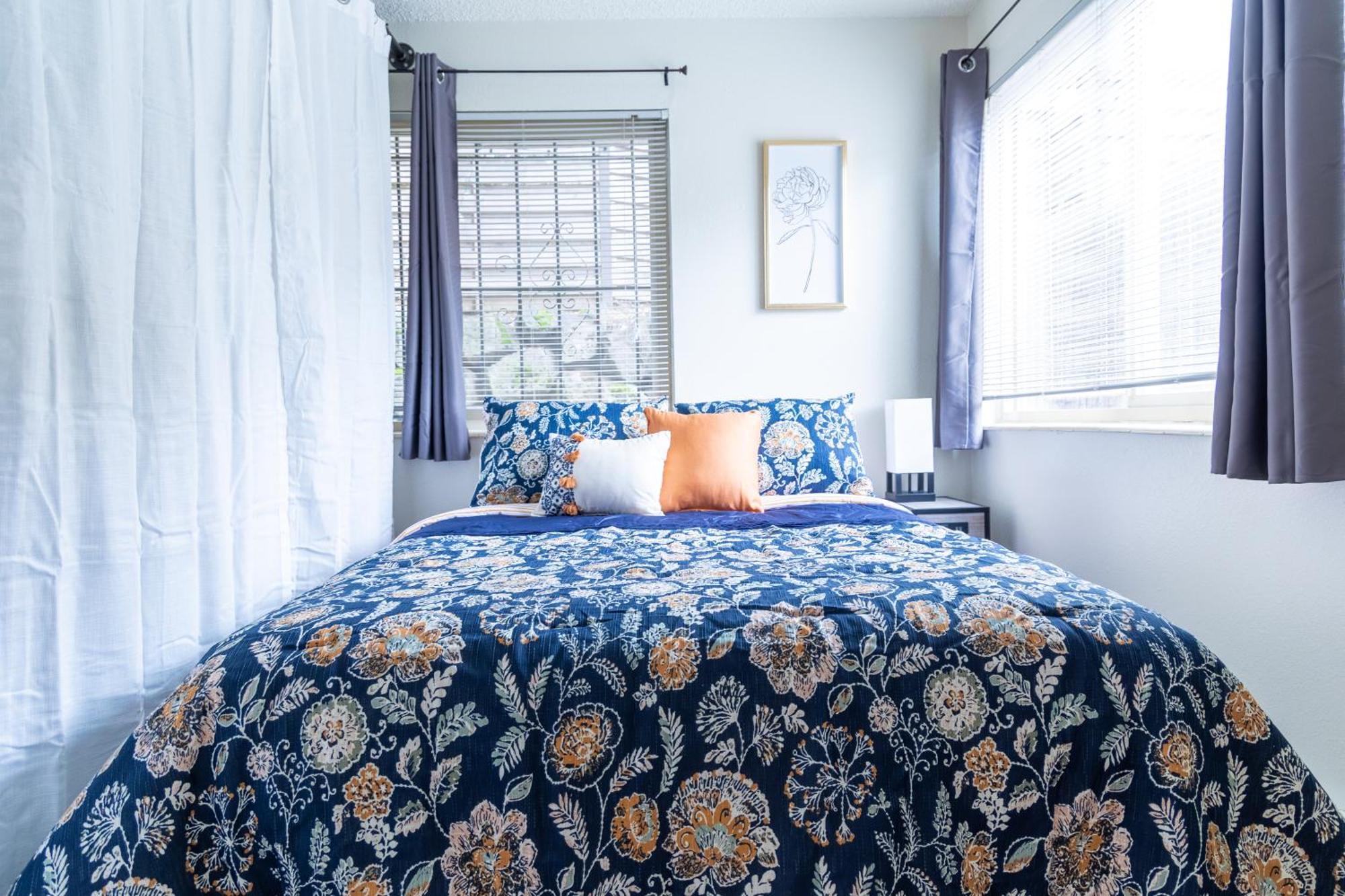 King Bed + Studio! Free Parking, Patio, Wfh Space! Seattle Zewnętrze zdjęcie